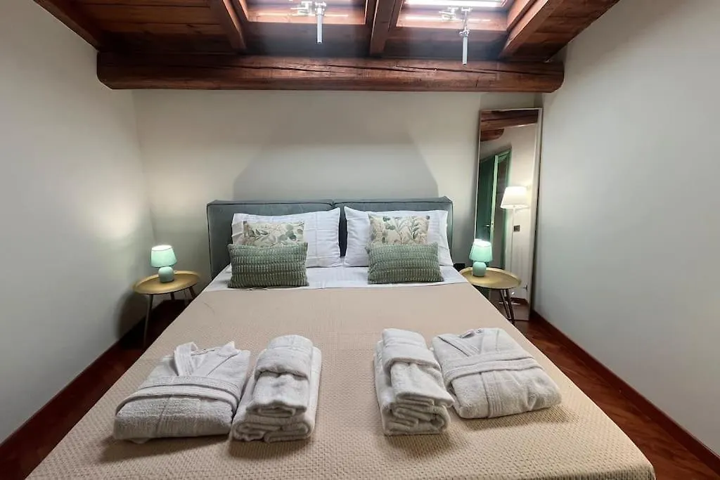 Attico Jacuzzi Politeama Palermo Apartman