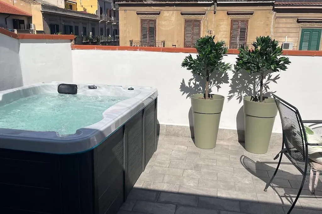 Апартаменты Attico Jacuzzi Politeama Палермо Италия