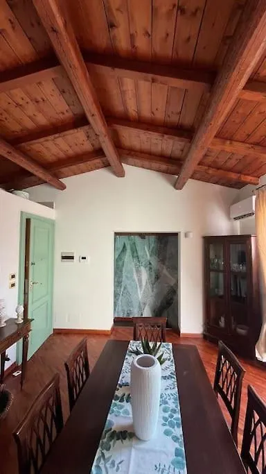 Attico Jacuzzi Politeama Palermo Daire